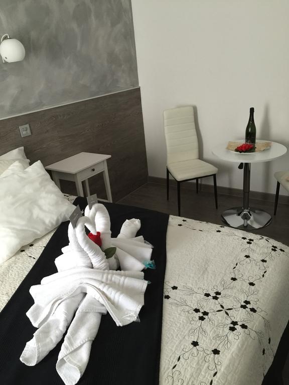 Hostal Meyra Madrid Kültér fotó